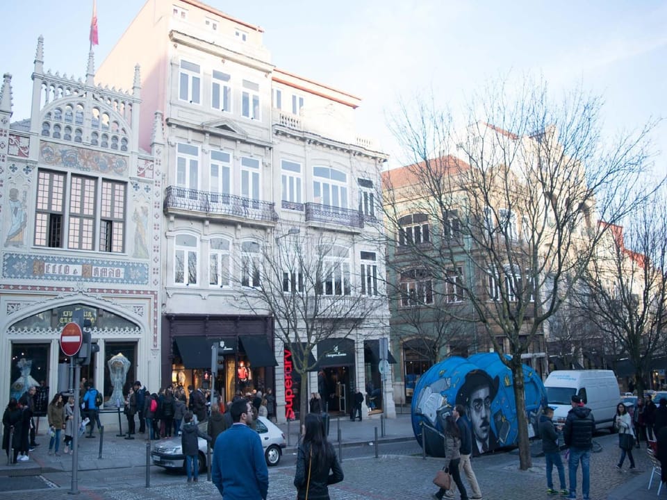 Nearby landmark, Neighbourhood, Shopping Area