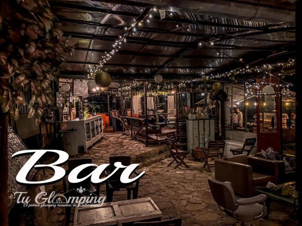 Living room, Lounge or bar
