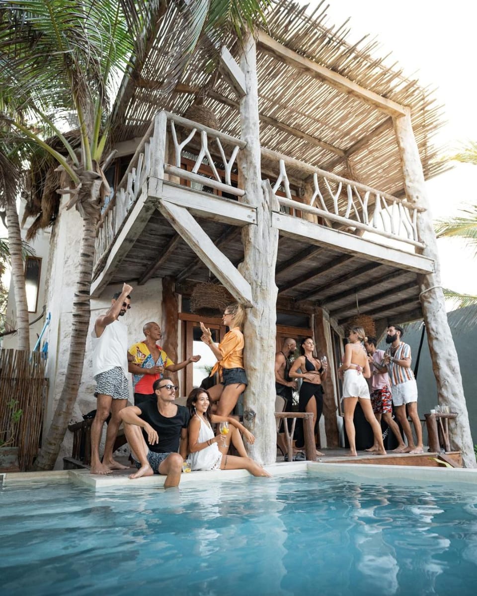 Swimming pool