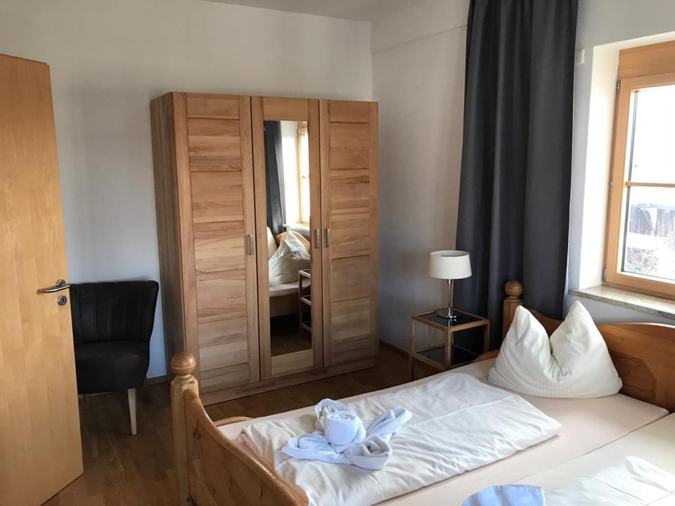 Bed, Bedroom, wardrobe