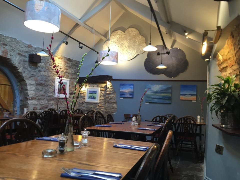 Restaurant/places to eat, Food and drinks, Banquet/Function facilities