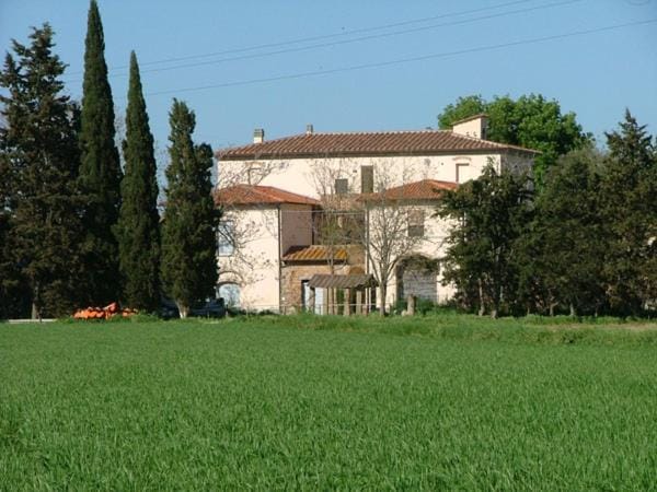Podere S.Giulia - casale Banditelle Farm Stay in Tuscany