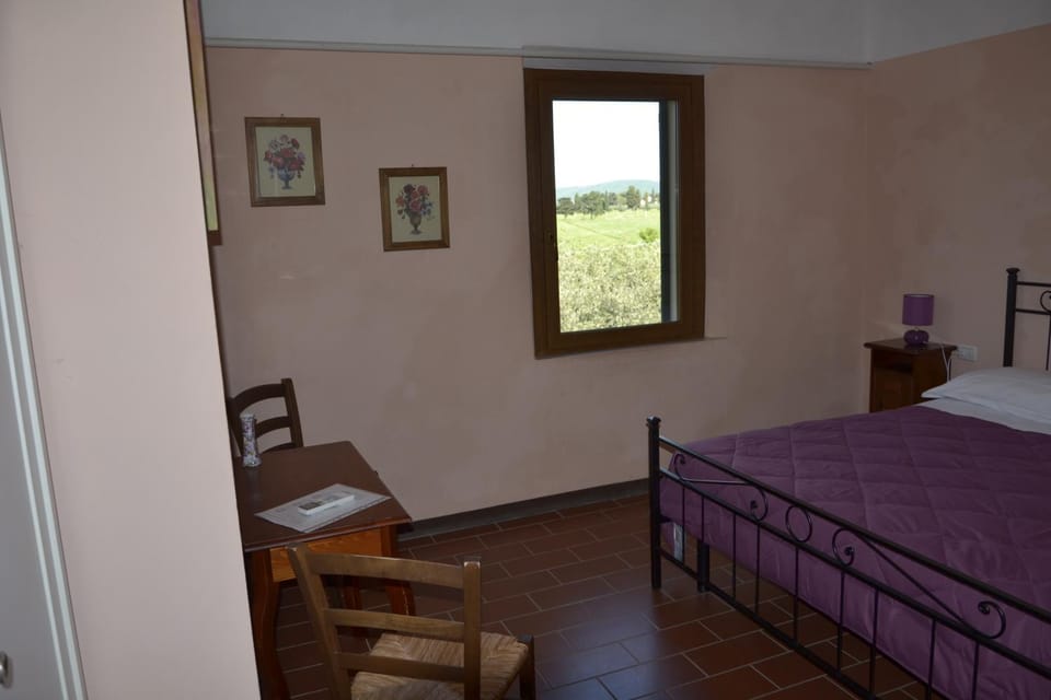 Podere S.Giulia - casale Banditelle Farm Stay in Tuscany