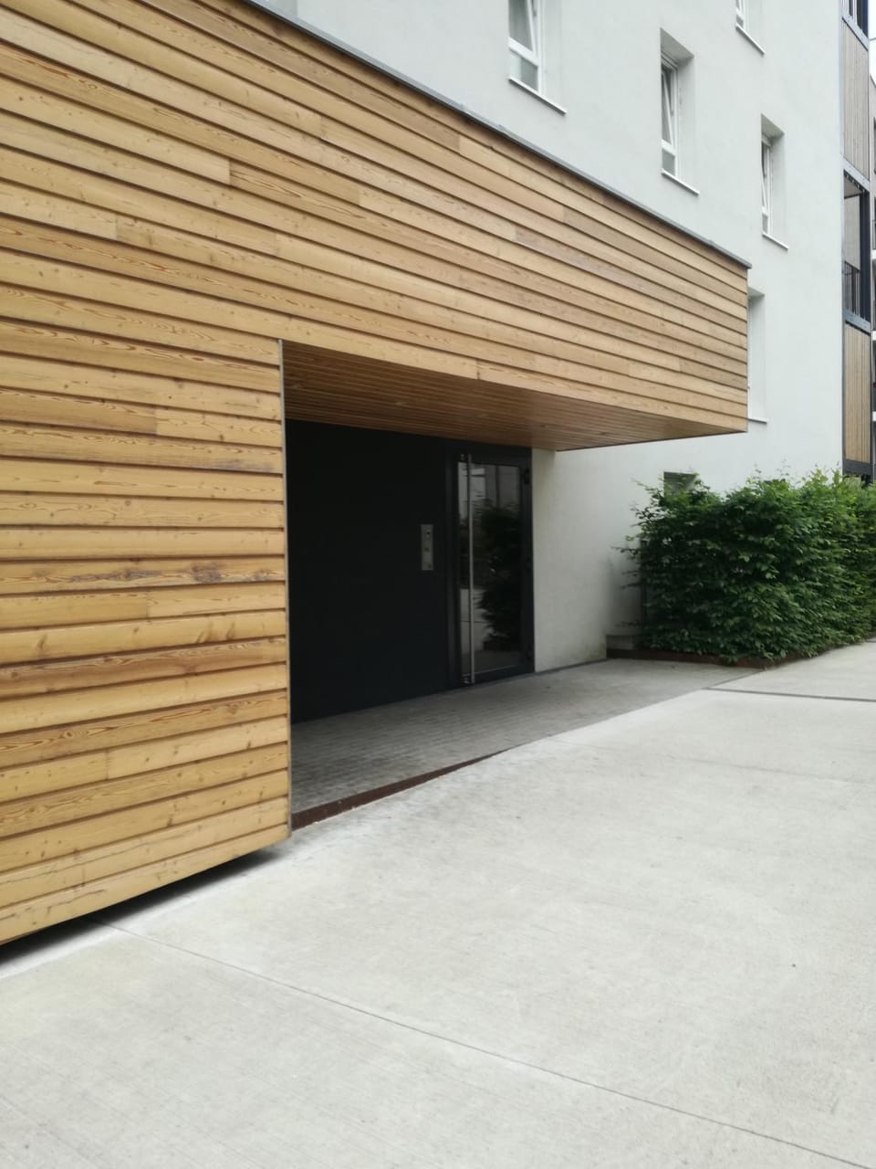 Property building, Facade/entrance, Property logo or sign, BBQ facilities, Balcony/Terrace, Area and facilities, Facility for disabled guests