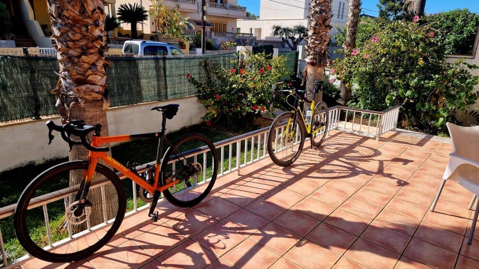 Villa Es Tamarells Pro Cycling House in Can Picafort