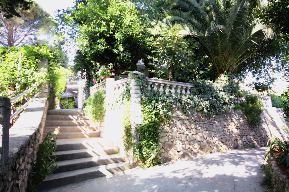 Location, children, Family