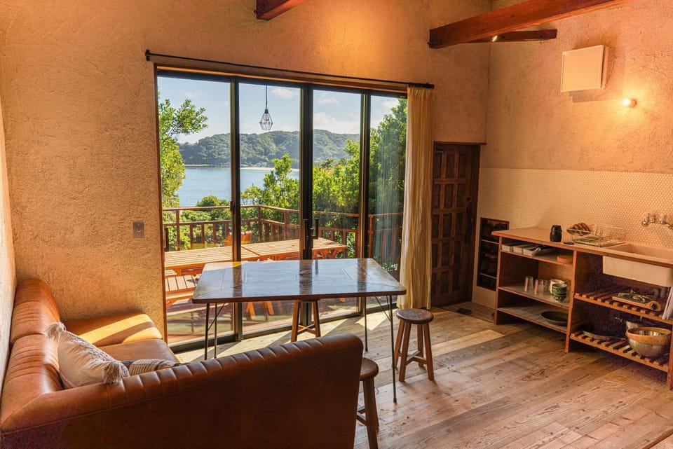 Villa Yumigahama House in Shizuoka Prefecture