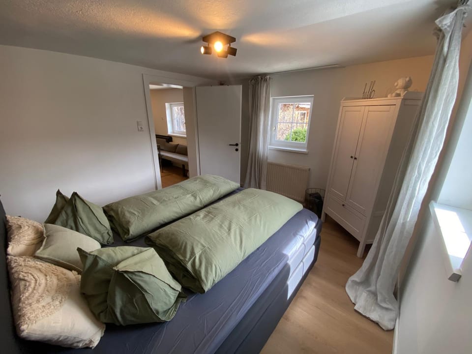 Bed, Photo of the whole room, Bedroom, wardrobe