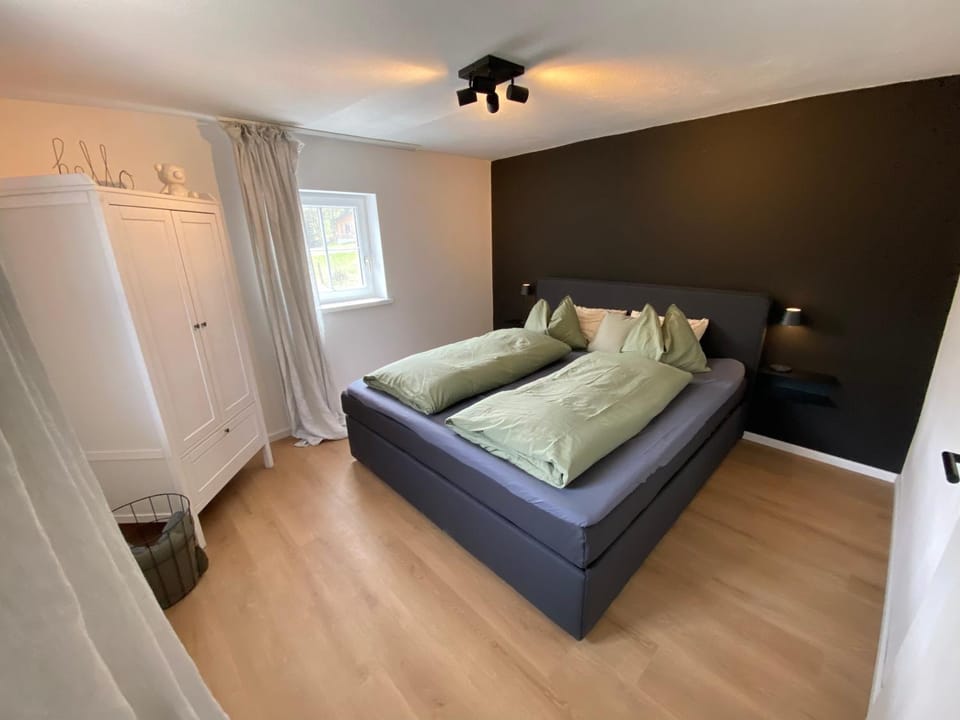 Bed, Photo of the whole room, Bedroom, wardrobe