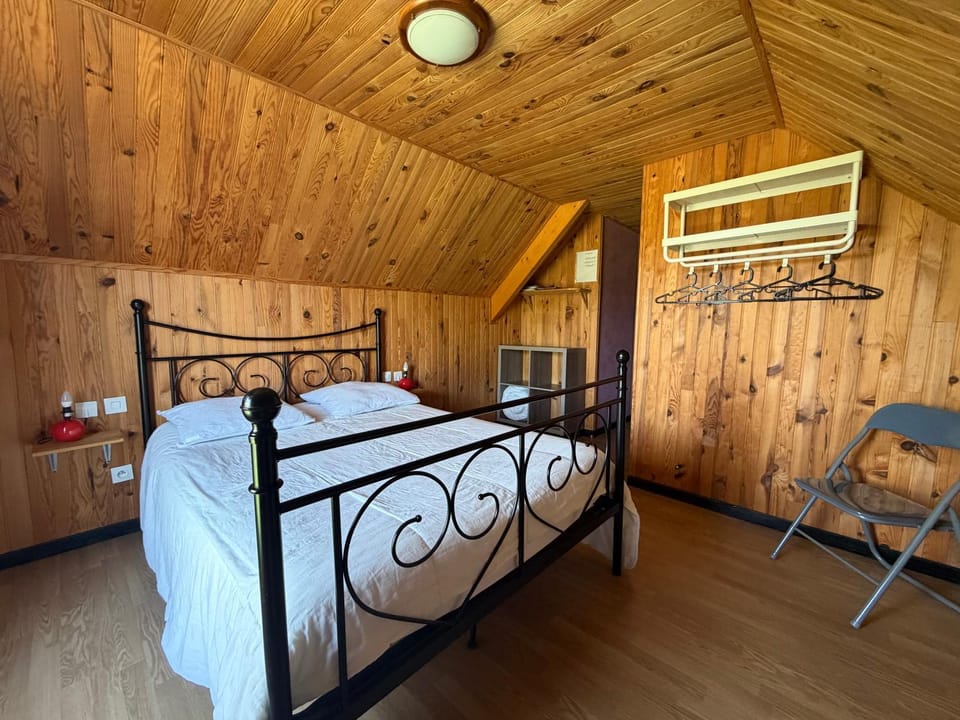 Le chant des oiseaux chambre pour deux à quelques minutes de la Baie de Somme entre nature mer et télétravail Bed and Breakfast in Hauts-de-France