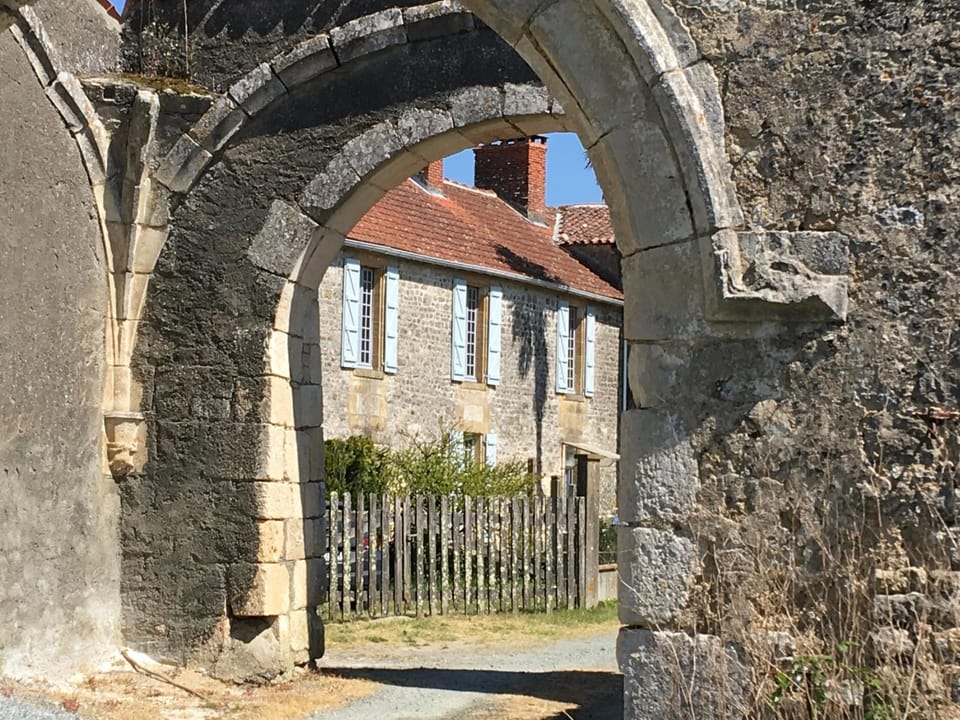 Facade/entrance, Day, Summer, Inner courtyard view