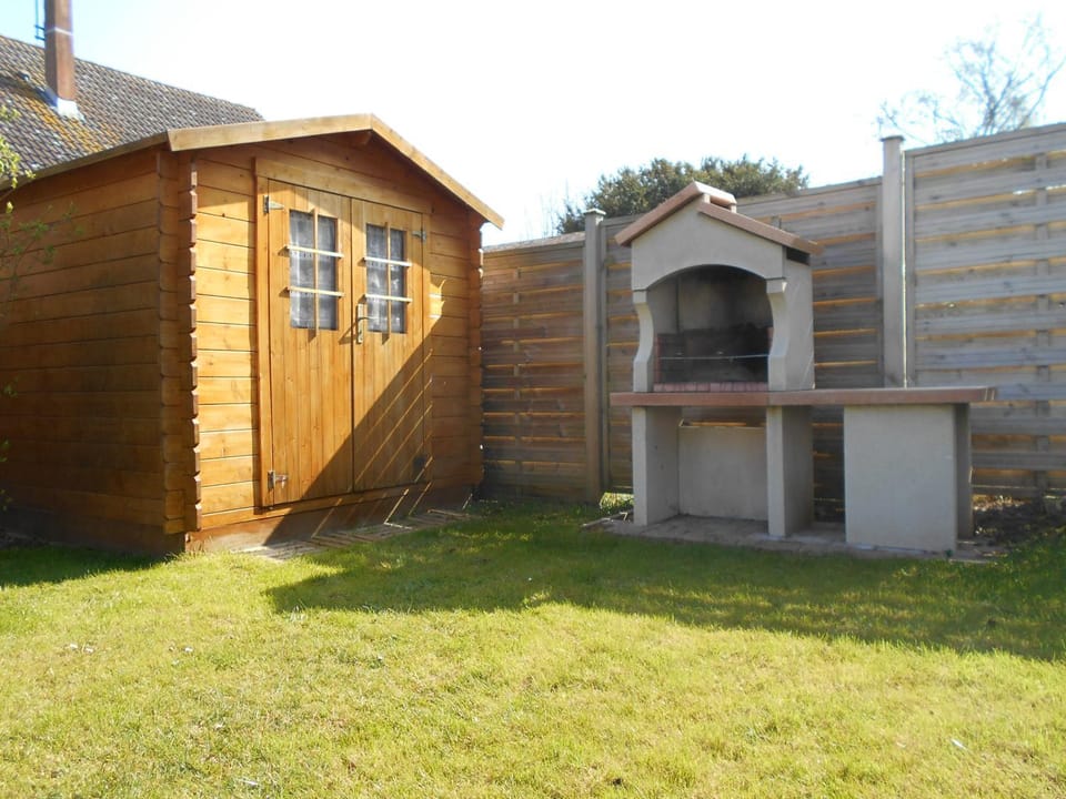 BBQ facilities, BBQ facilities, Garden