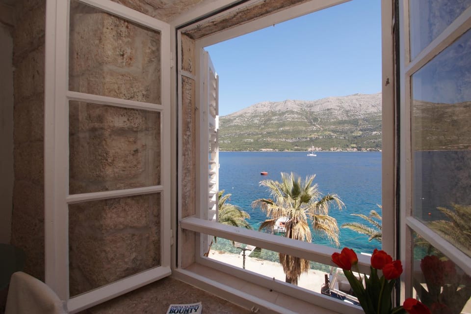 Decorative detail, Mountain view, Sea view