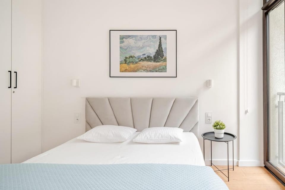 Free Garage Parking & AC, Quiet Luxury - Old Town & Kazimierz Apartment in Krakow