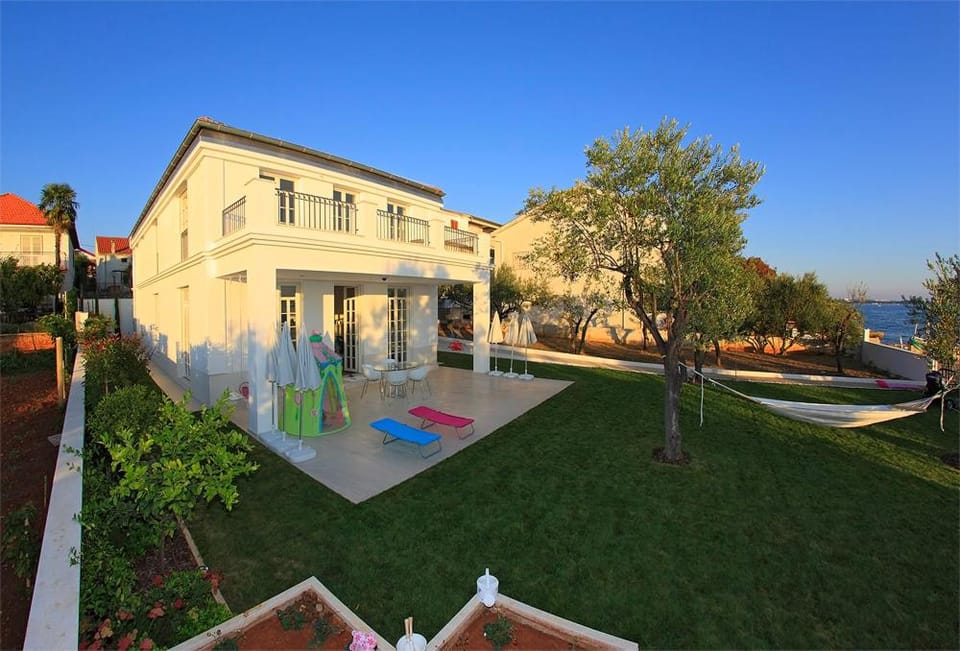 Property building, Beach, On site