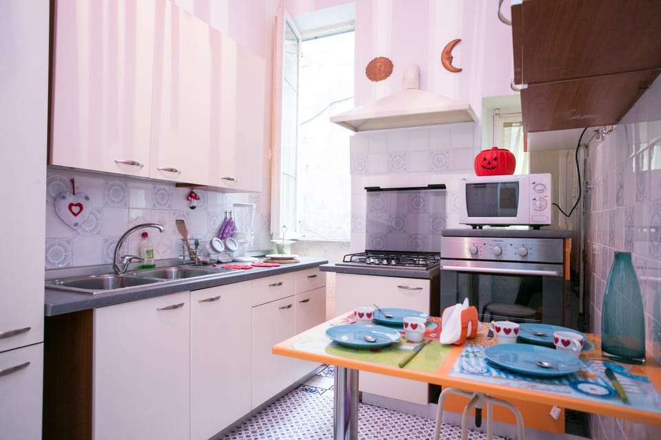 Kitchen or kitchenette, Photo of the whole room