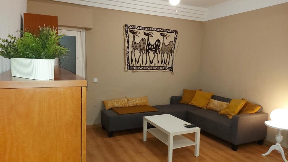 Property building, TV and multimedia, Living room