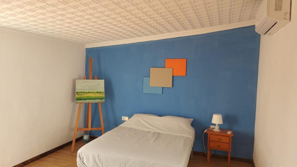 Bed, Photo of the whole room, Bedroom, air conditioner