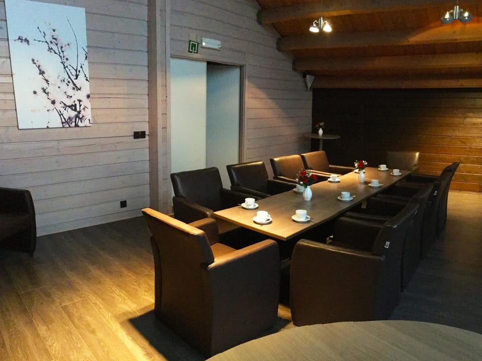 Meeting/conference room