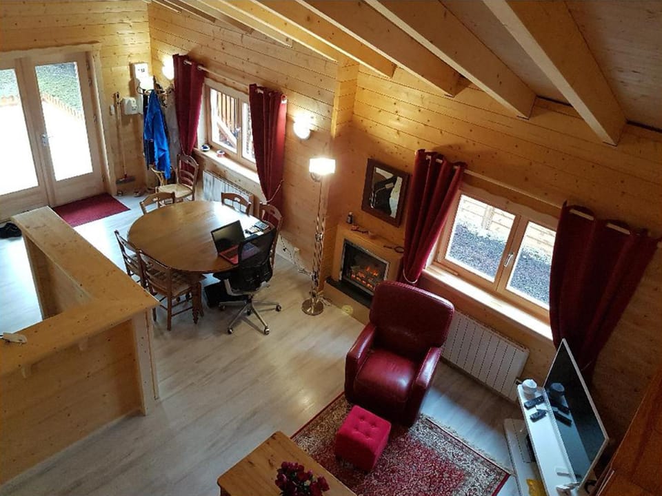 Kitchen or kitchenette, Living room, Dining area