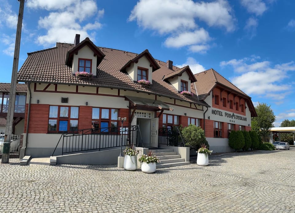 Property building, Day