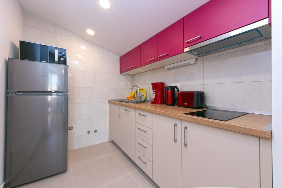 Guest house Lenka Bed and Breakfast in Brela