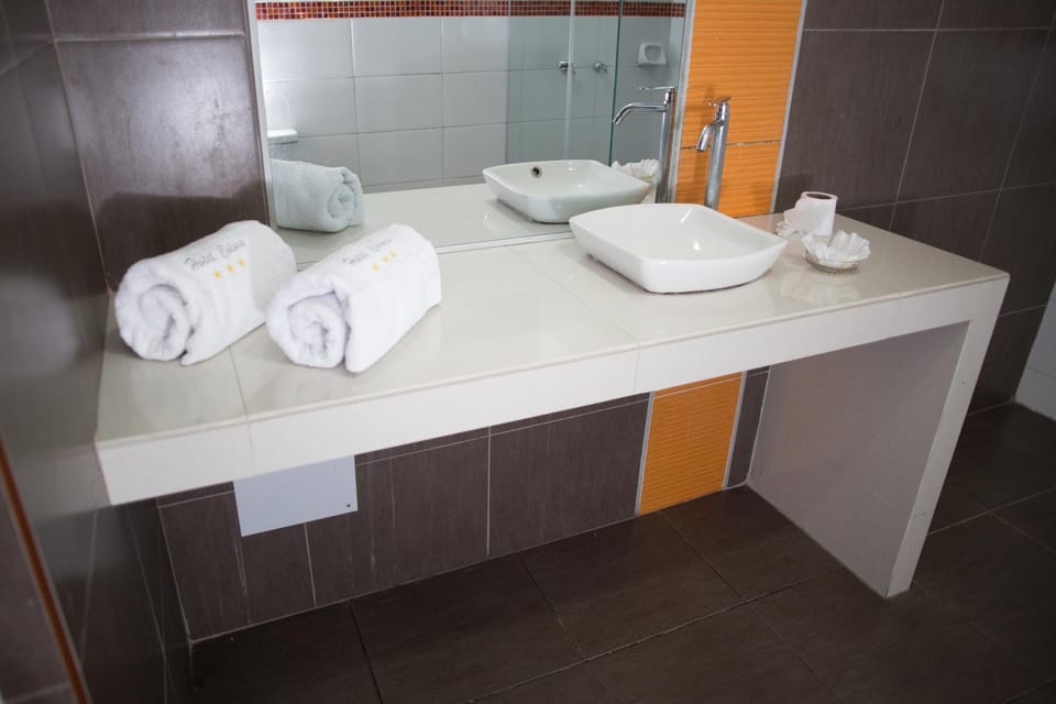 Bathroom, towels