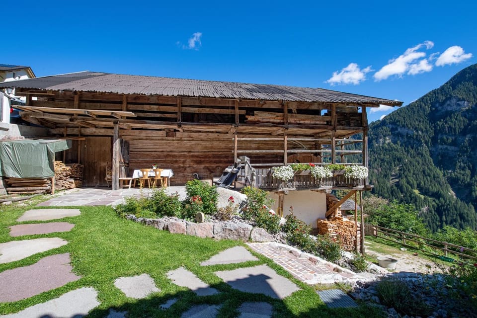 Agriturismo Apartments Tuene Apartment in Trentino-South Tyrol
