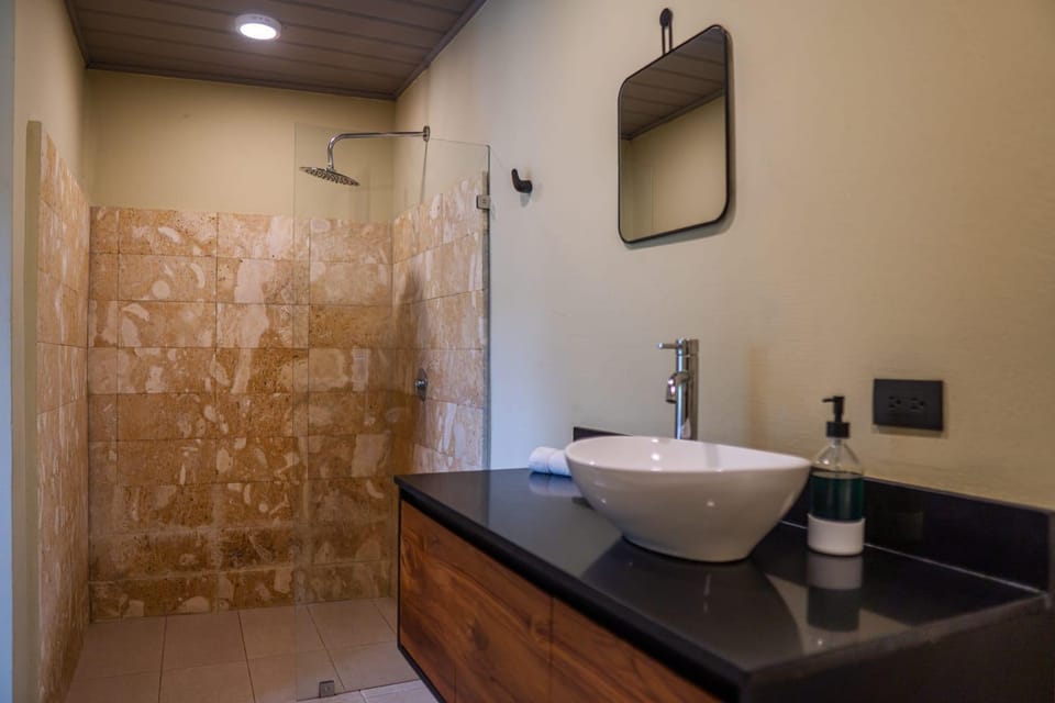 Hotel y Cabinas del Trópico Cabin in Heredia Province