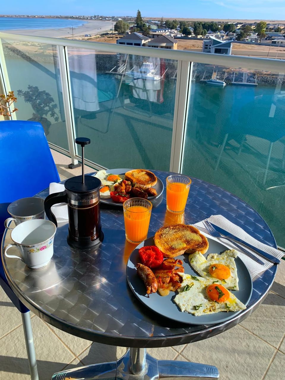 View (from property/room), Balcony/Terrace, Beach, Beach, Landmark view, River view, Sea view, Area and facilities, Breakfast