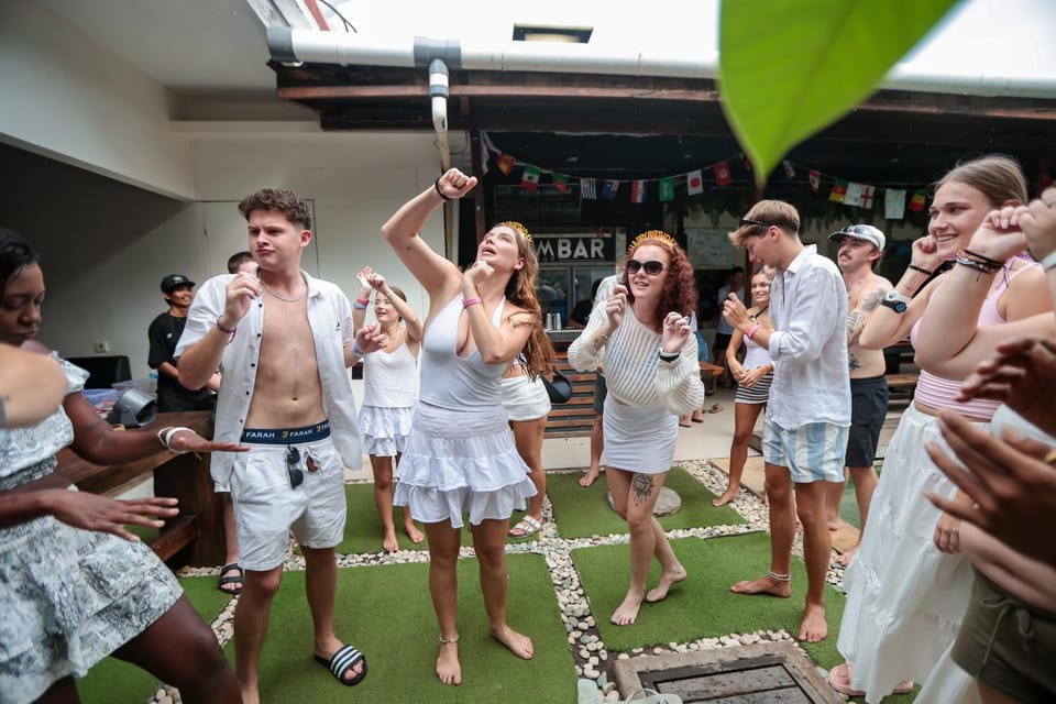 M BOX Party Hotel Gili Trawangan Hostel in Pemenang