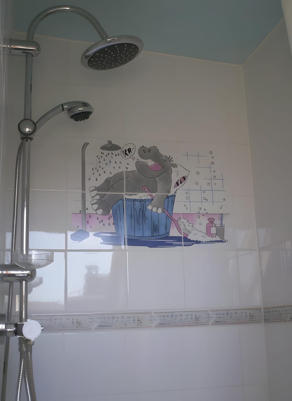 Bathroom, Living room