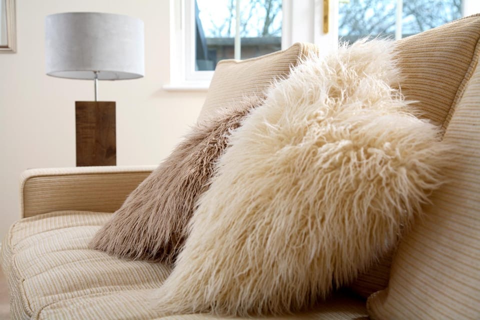 Basingstoke Apartments - Westlands House, City Centre, Home-From-Home Apartment in Basingstoke