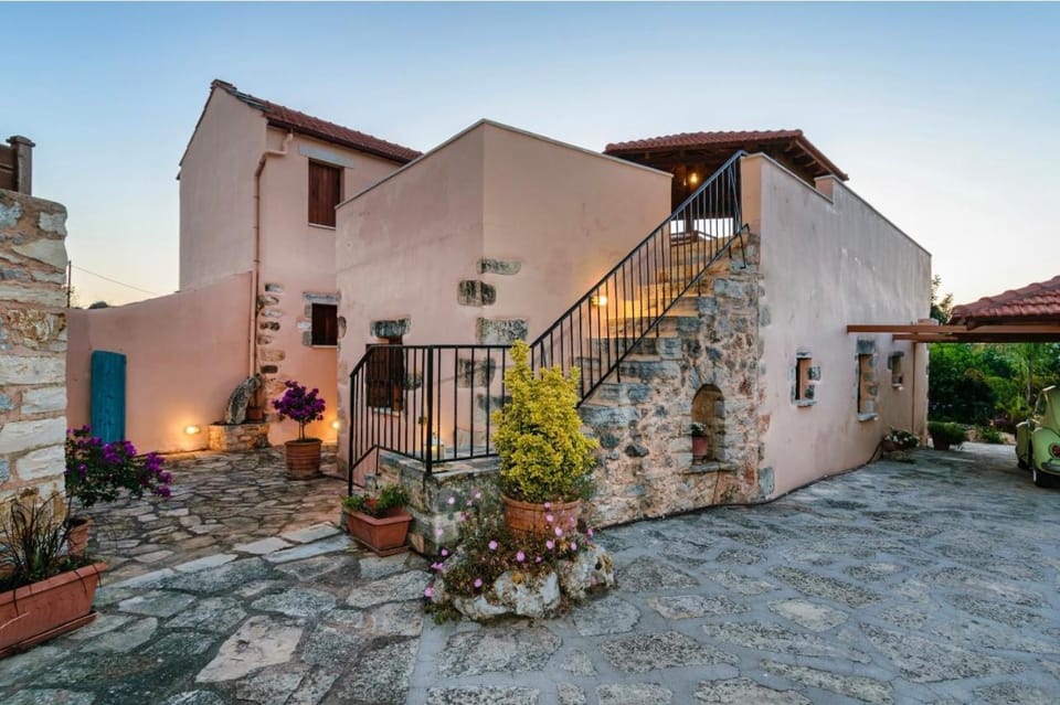 Property building, Day