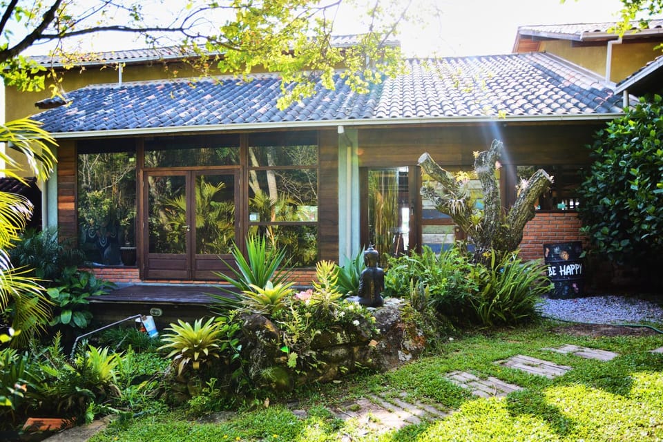 Property building, Facade/entrance, Garden, Decorative detail