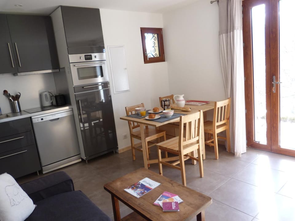 RDC Villa plein sud avec vue imprenable Apartment in Briançon