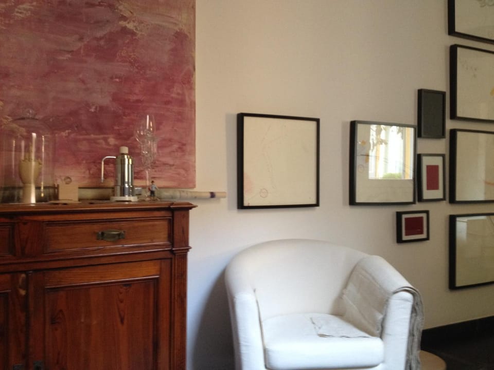 Living room, Seating area, Communal kitchen