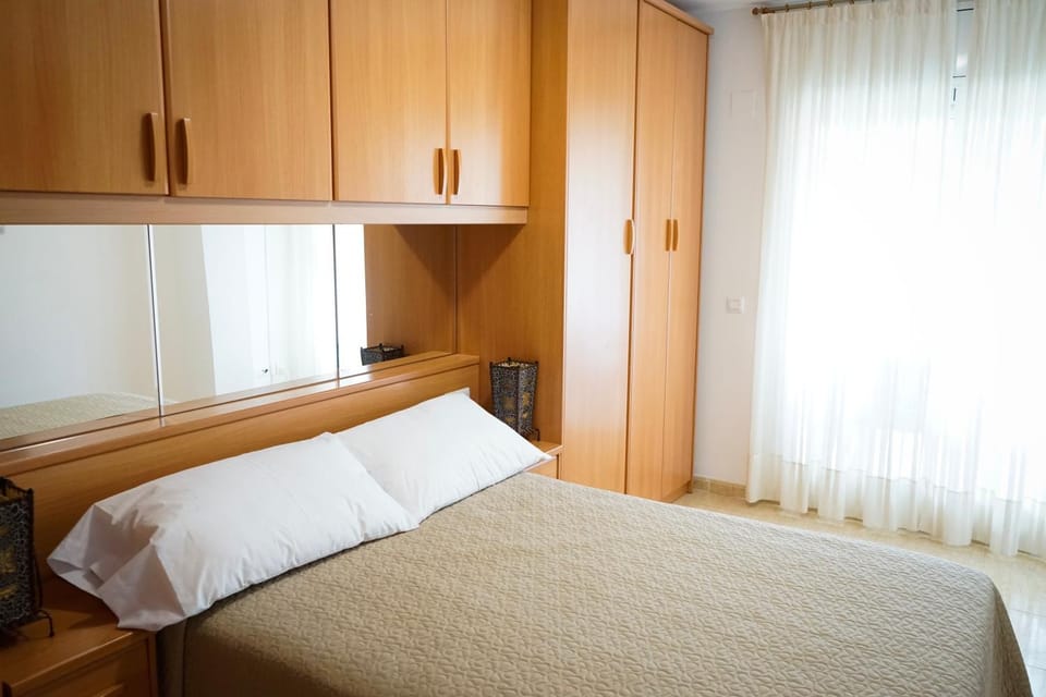 Bed, Photo of the whole room, Decorative detail
