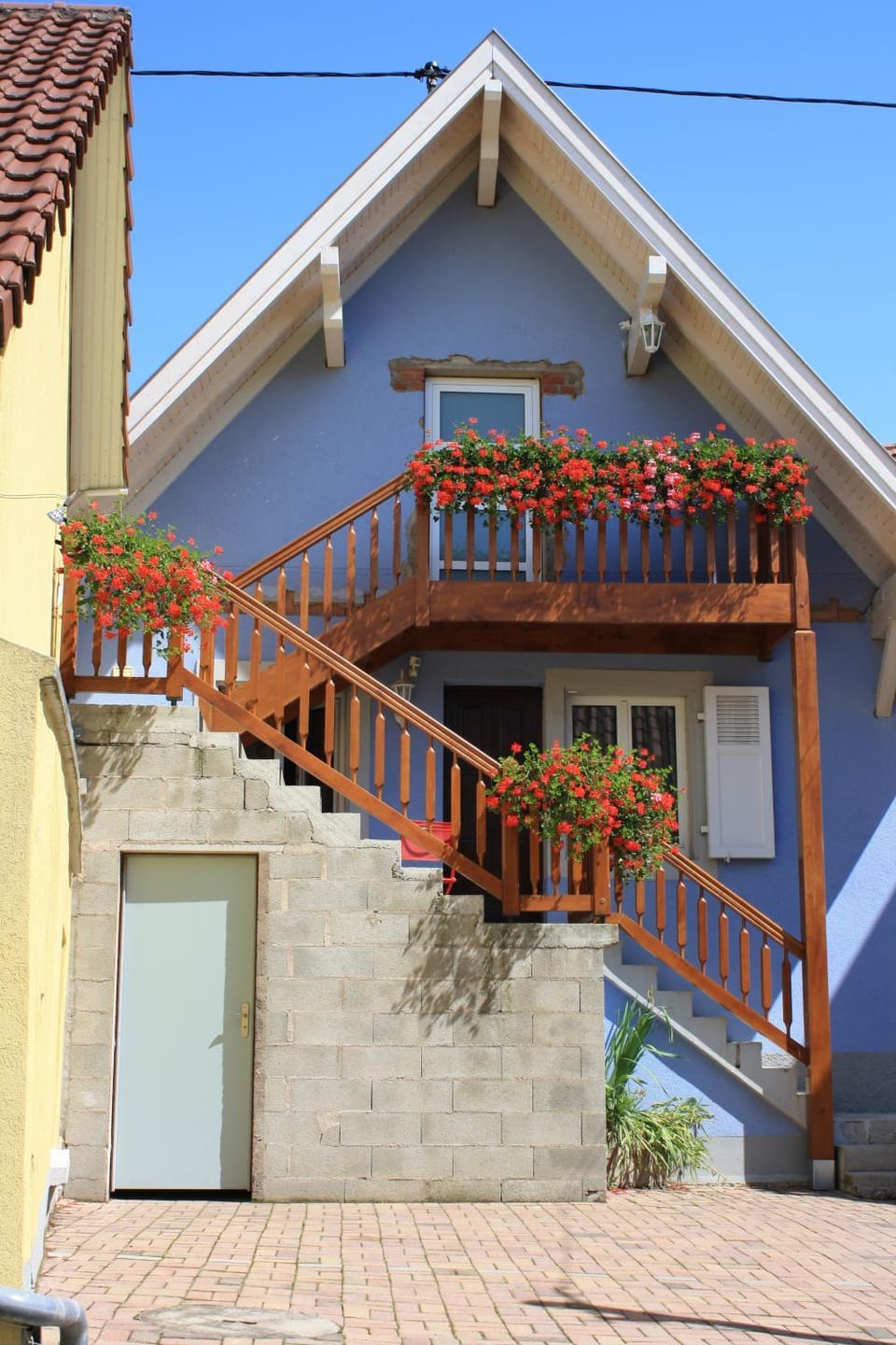 Facade/entrance, Summer
