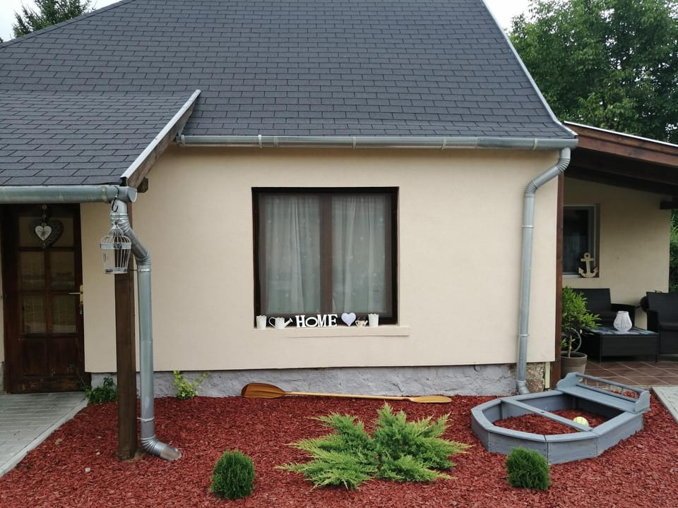 Dóra Apartman House in Hungary