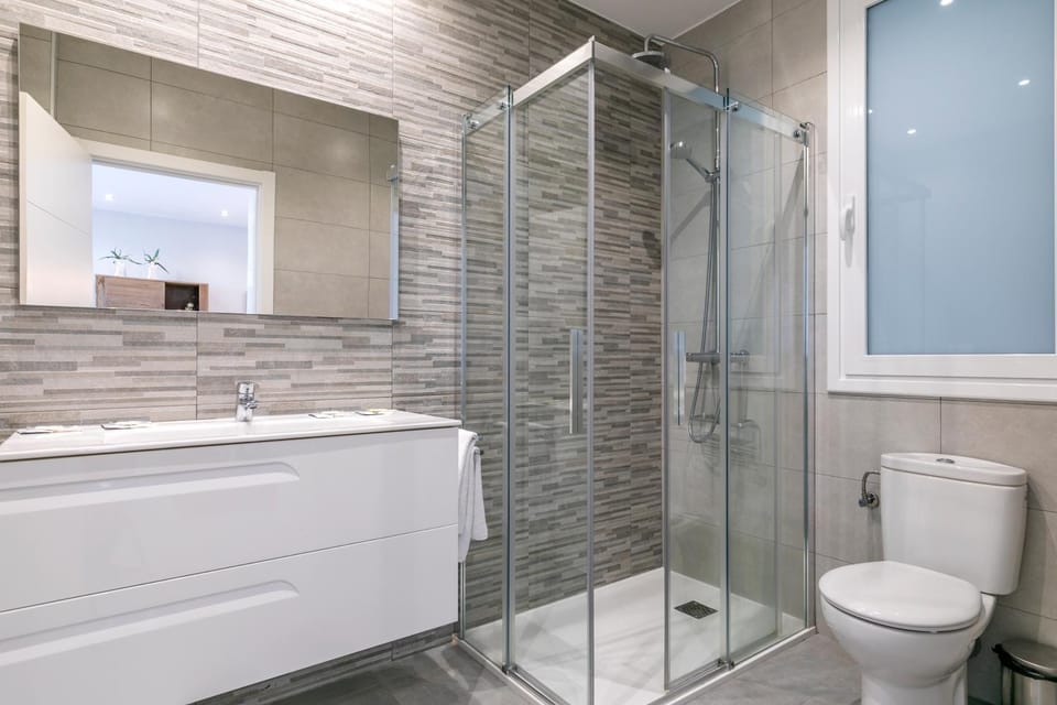 Shower, Bathroom