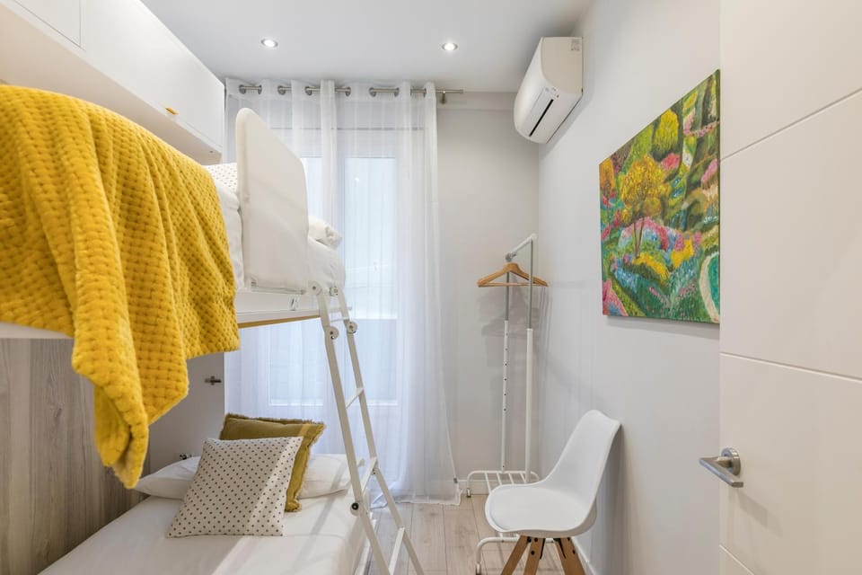 Photo of the whole room, Bedroom, bunk bed
