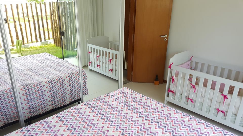 Bedroom, cot