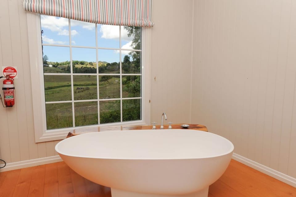 Samford Lakes Rural Accommodation Villa in Brisbane