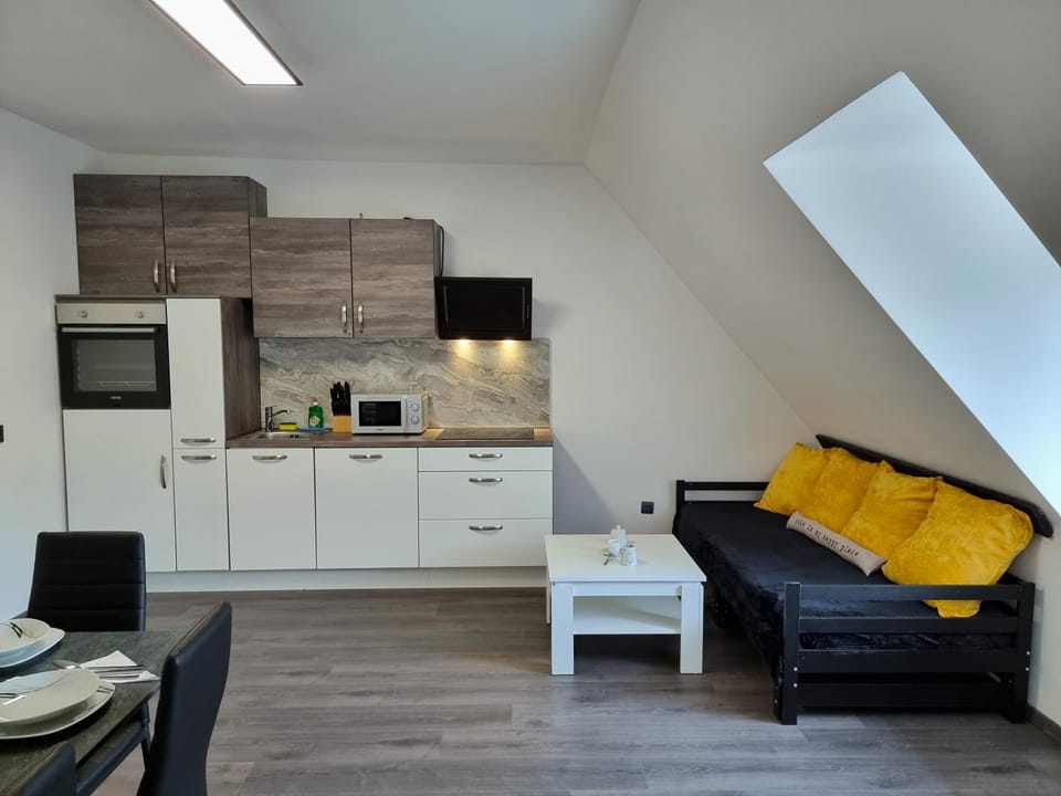 Communal lounge/ TV room, Kitchen or kitchenette