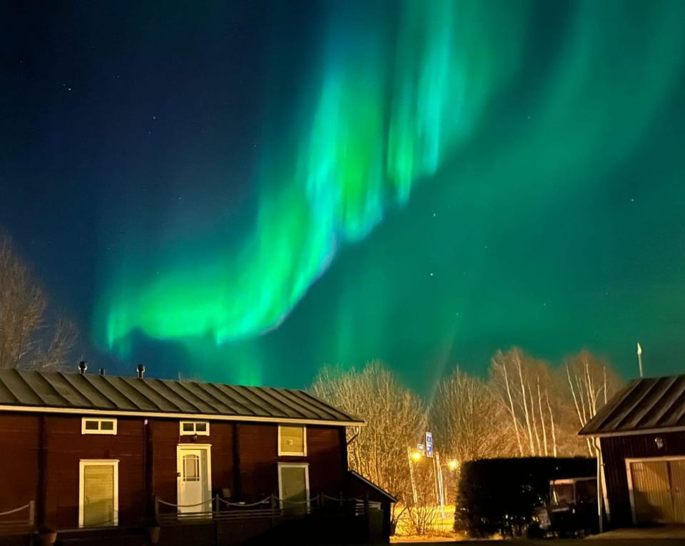 Property building, Neighbourhood, Natural landscape, Winter
