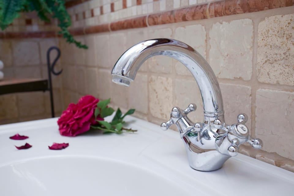 Bathroom, Decorative detail