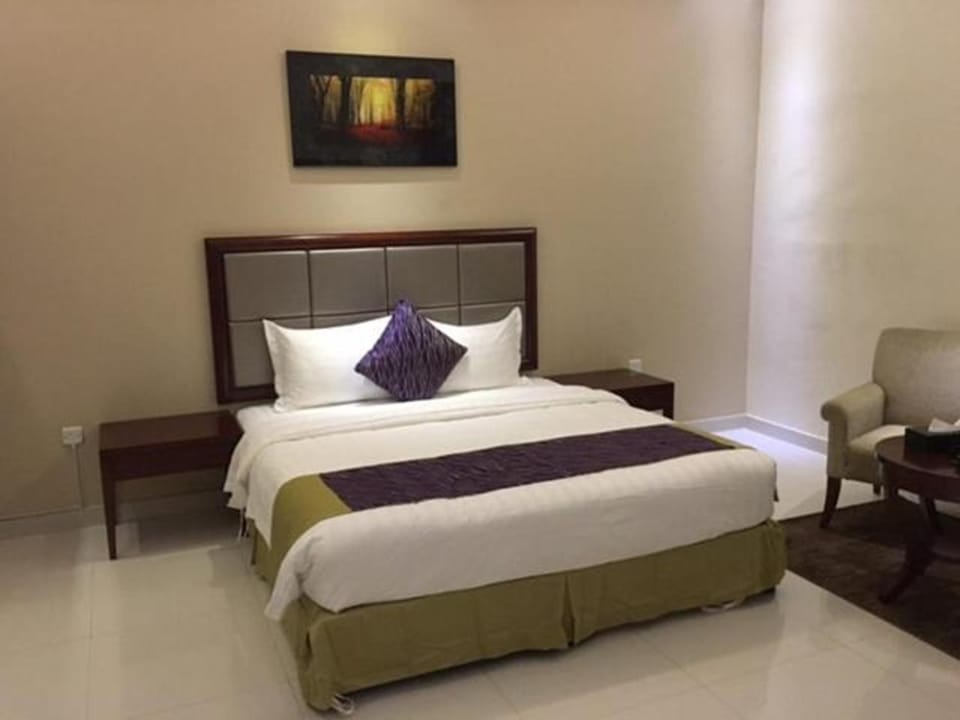 Bed, Seating area, Bedroom