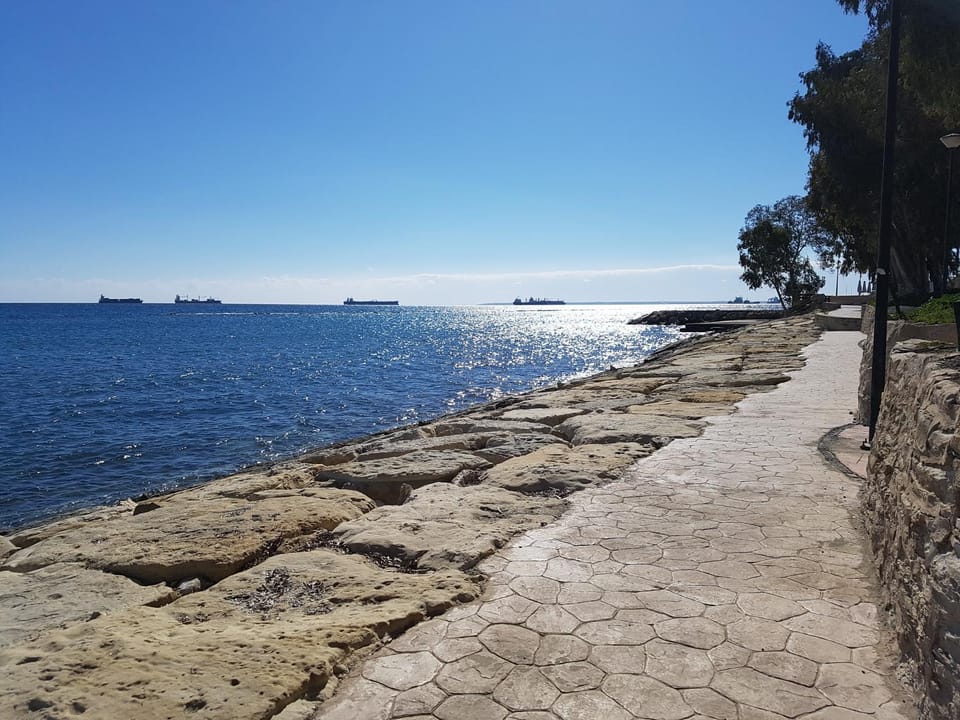 Neighbourhood, Beach