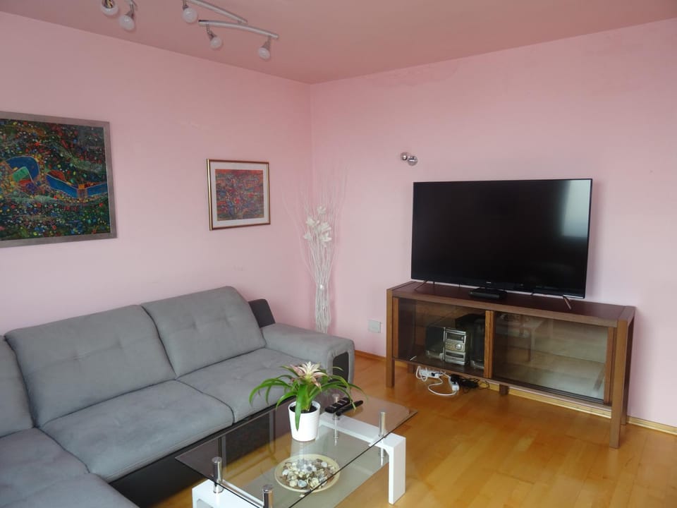 Living room, Decorative detail